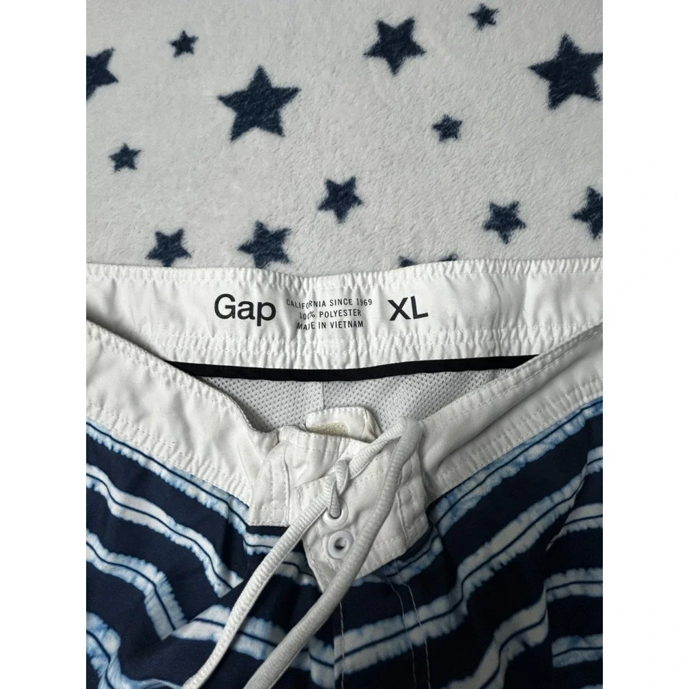 Gap Mens XL Blue White Striped Swim Trunks Board Shorts Drawstring Lined
